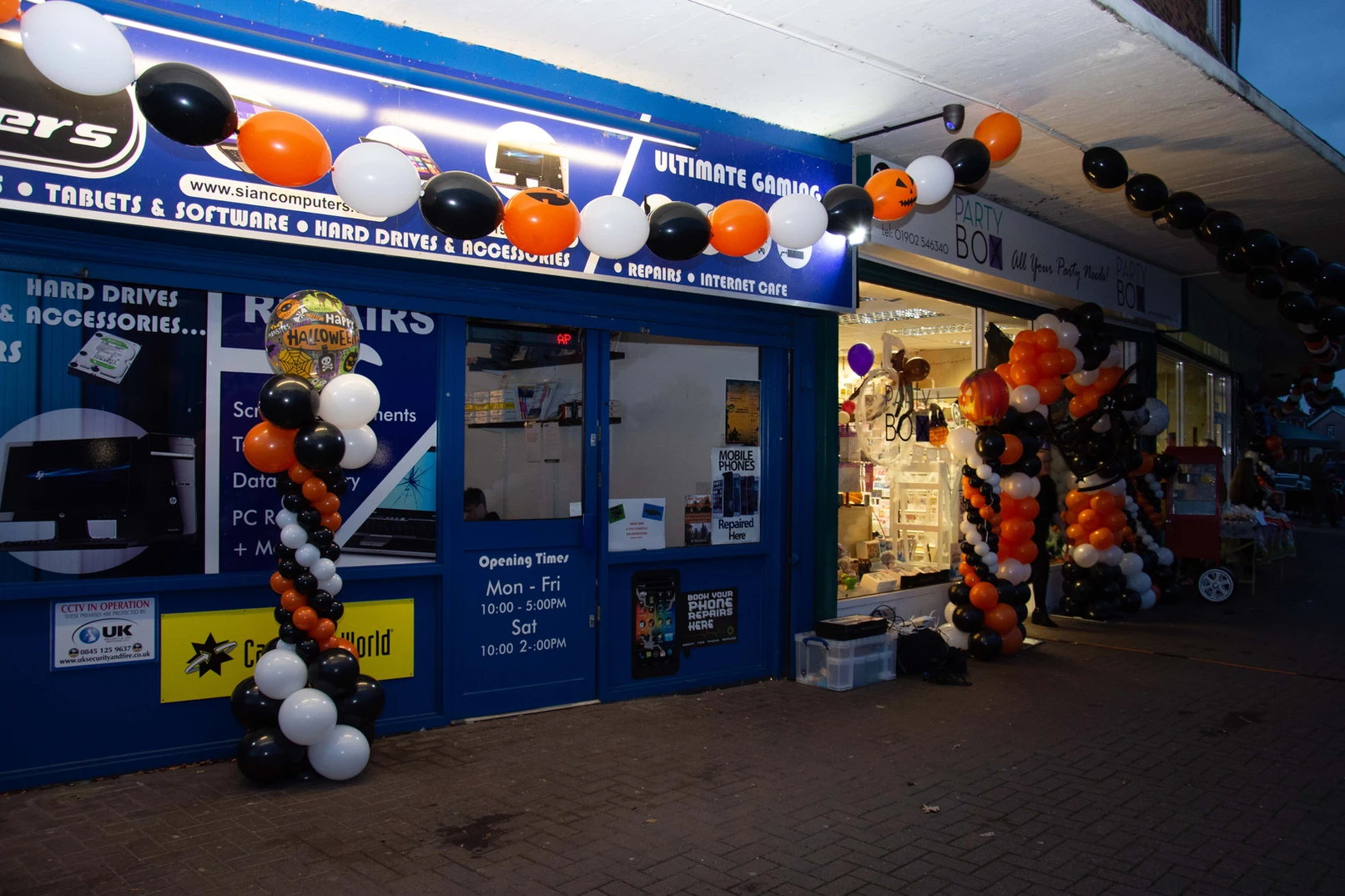 Party Box Party & Balloons