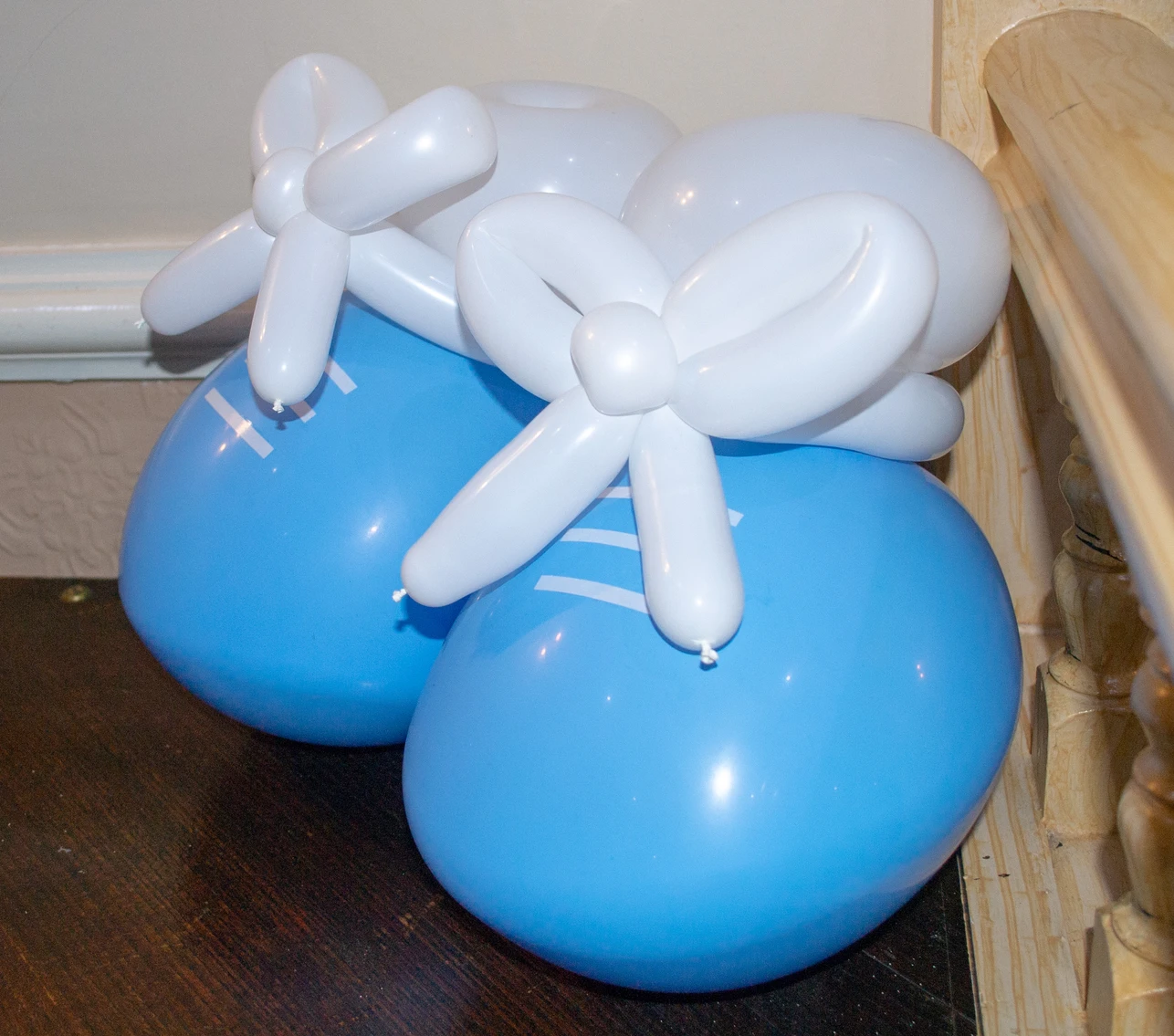 Party Box Party & Balloons